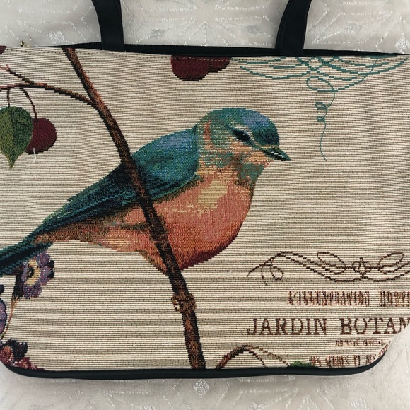 Handbags - 💕**NWOT** Jardin Botanique Nature Themed Purse💕